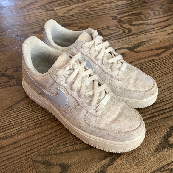 Nike Shoes - Nike Air Force 1 ‘07 White Floral Lace Up Sneakers